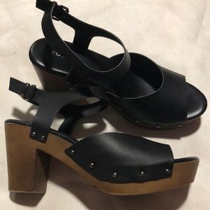 Torrid black platform heels women’s 11w